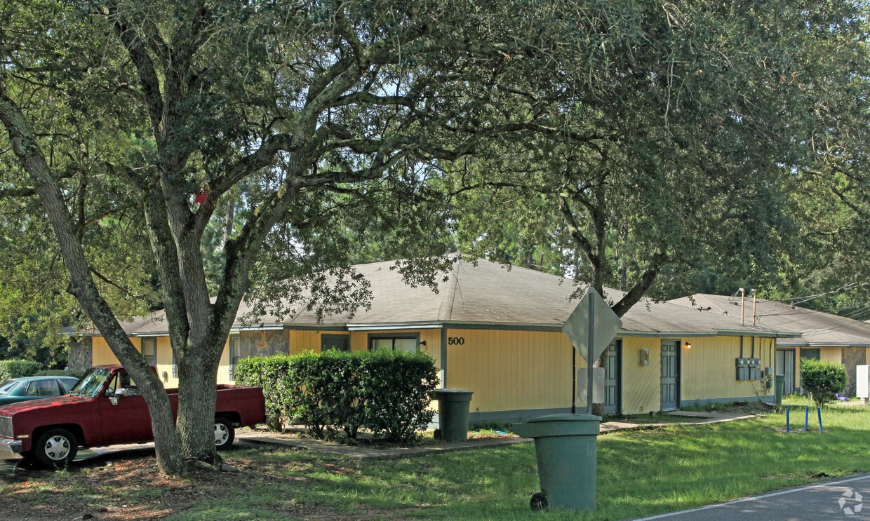 Building Photo - 500 Crow Rd