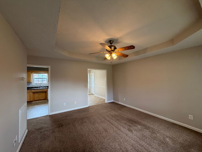 Building Photo - Available Now - 3BR 2BA Home in Smyrna **All one level** $300 Off First Month's Rent!