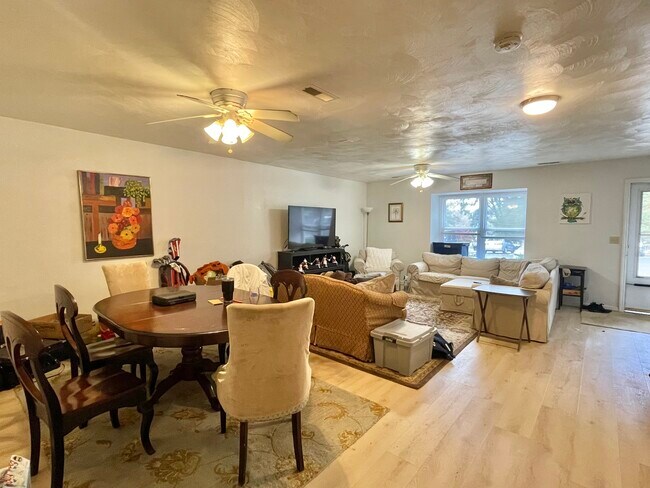 Foto del edificio - 200 Janie Ln