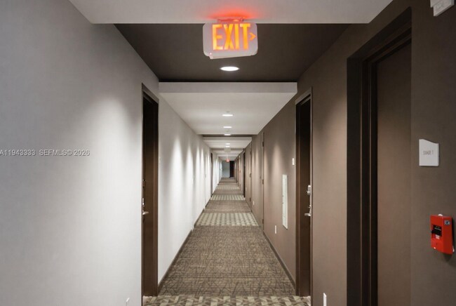 Foto del edificio - 60 SW 13th St