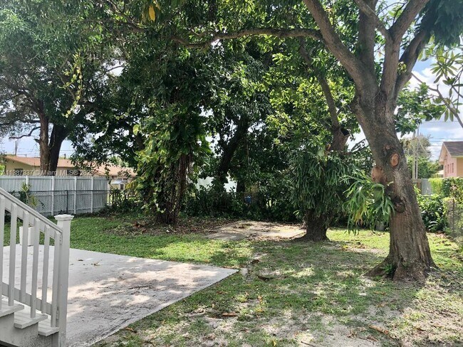Foto del edificio - 1460 NW 51st Terrace