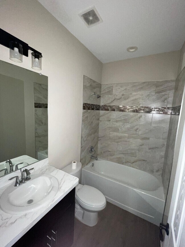 Foto del edificio - 6270 W Oak Park Blvd