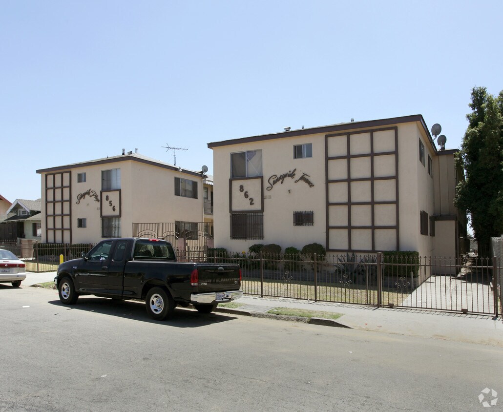 Building Photo - Sunnyside Terrace
