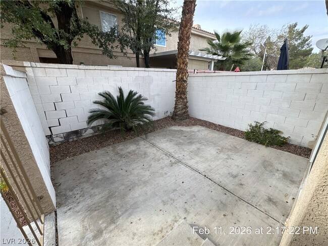 Foto del edificio - 2822 Dawn Crossing Dr