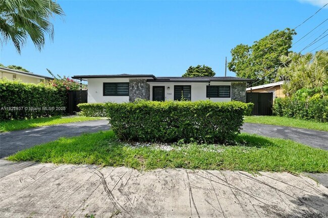 Foto del edificio - 7360 NW 4th St