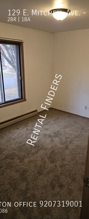 Building Photo - 129 E Mitchell Ave