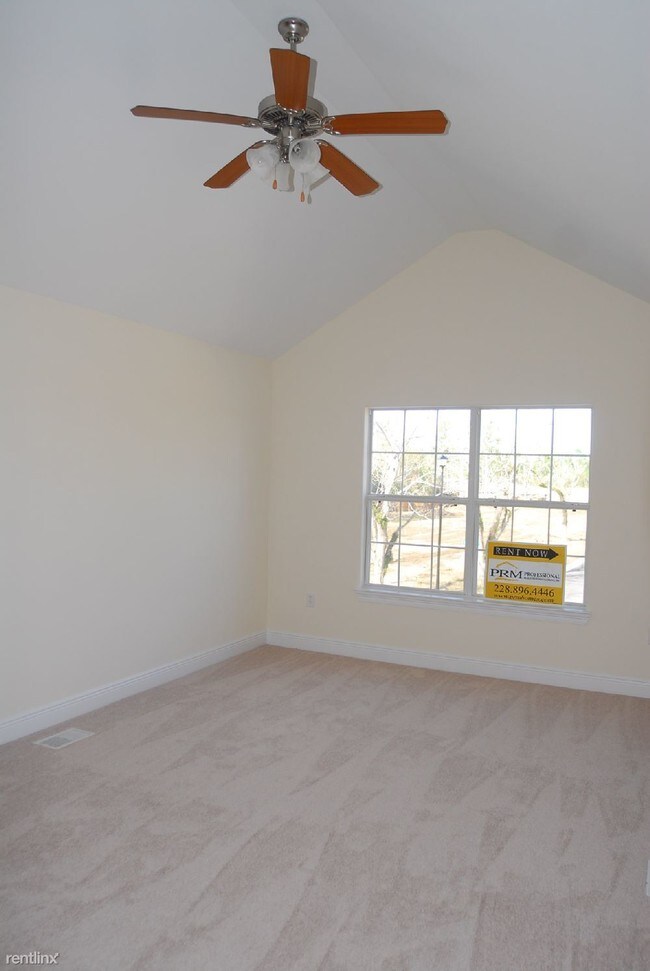 Building Photo - 3 br, 2.5 bath Townhome - 3491 Riverbend Cv