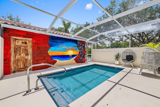 Building Photo - 238 Soriano Dr