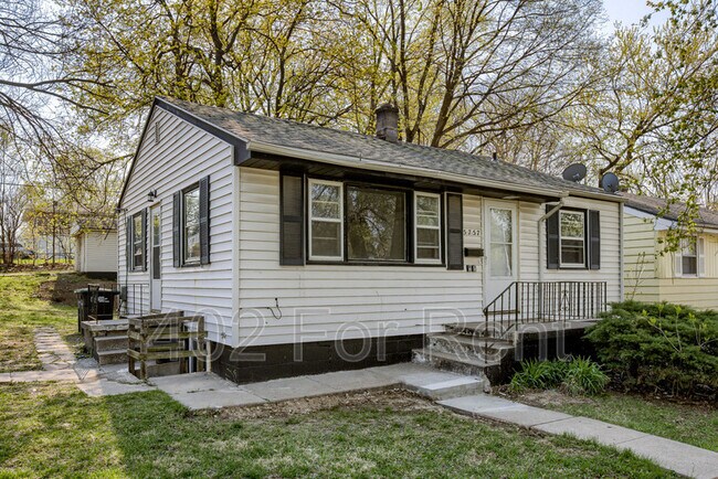 Building Photo - 5757 N 35th St