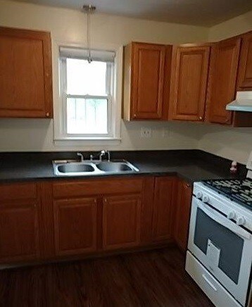 Foto del edificio - 5604 Rollins Ln