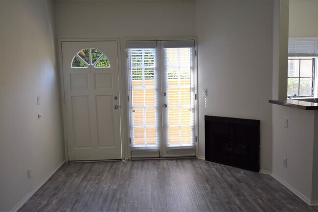 Foto del edificio - 5744 Colfax Ave
