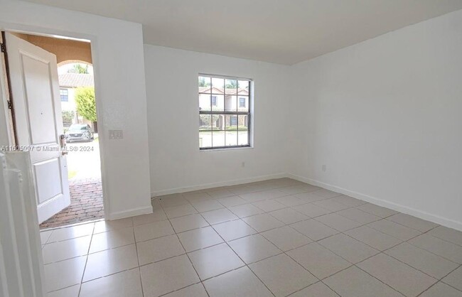 Foto del edificio - 11542 SW 248th Terrace