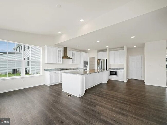 Building Photo - 635 Corbit Dr
