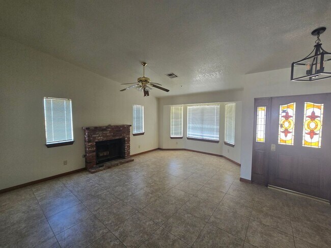 Foto del edificio - 7057 W Avenue H