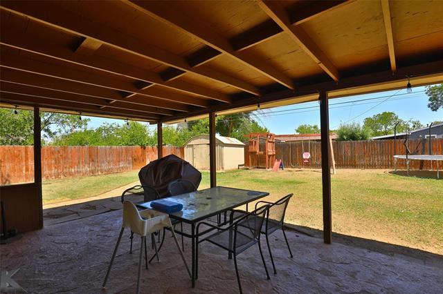 Building Photo - 2518 Bennett Dr