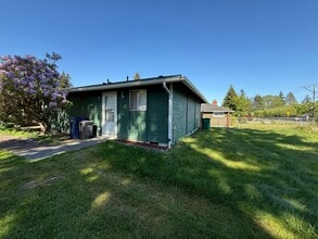 Building Photo - 409 97th Dr NE