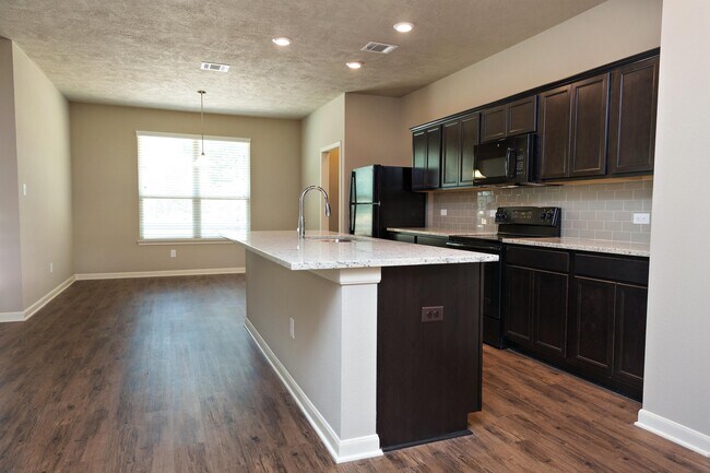 Building Photo - 17349 Cedar Rock Ct