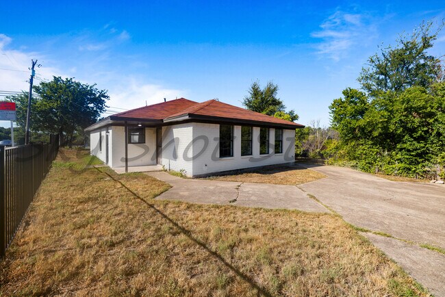 Foto del edificio - 2540 Avenue H