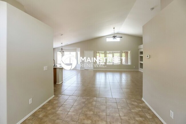 Foto del edificio - 3 Bedroom Pet-Friendly Home in TOLLESON, AZ with Main Street Renewal