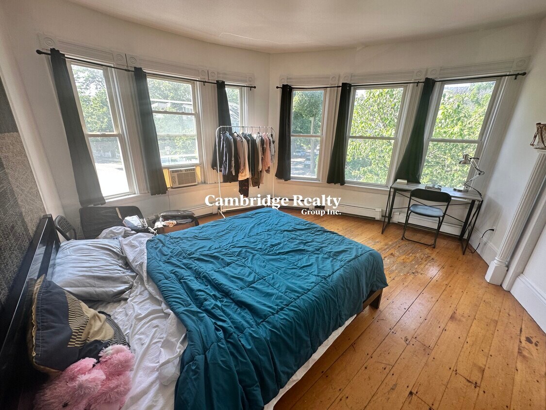 Foto principal - 86 Kirkland St