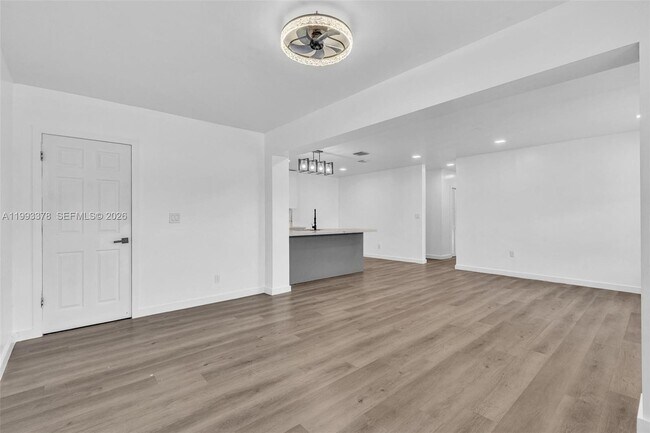 Foto del edificio - 7041 Raleigh St