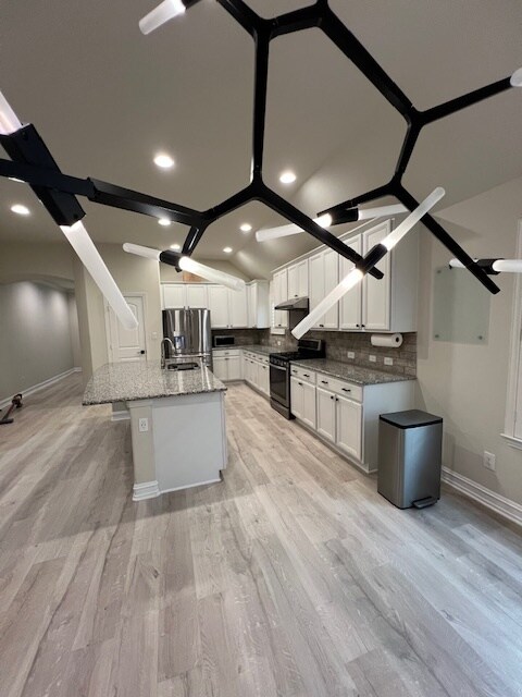 Foto del edificio - 6615 Rutledge Rd