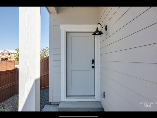 Foto del edificio - 7148 W Riverwood St