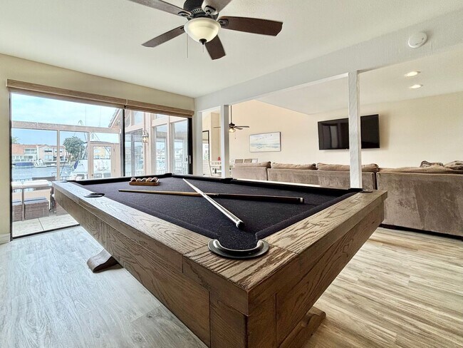Foto del edificio - Oxnard | 3 Bed 2.5 Bath | Harborfront Have...