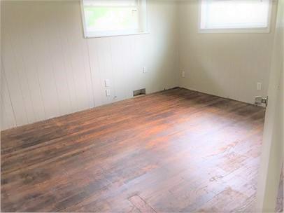 Building Photo - DeHaviland Drive 732 -