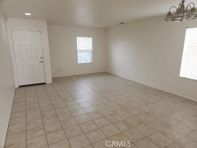 Foto del edificio - 1549 Marigold Dr