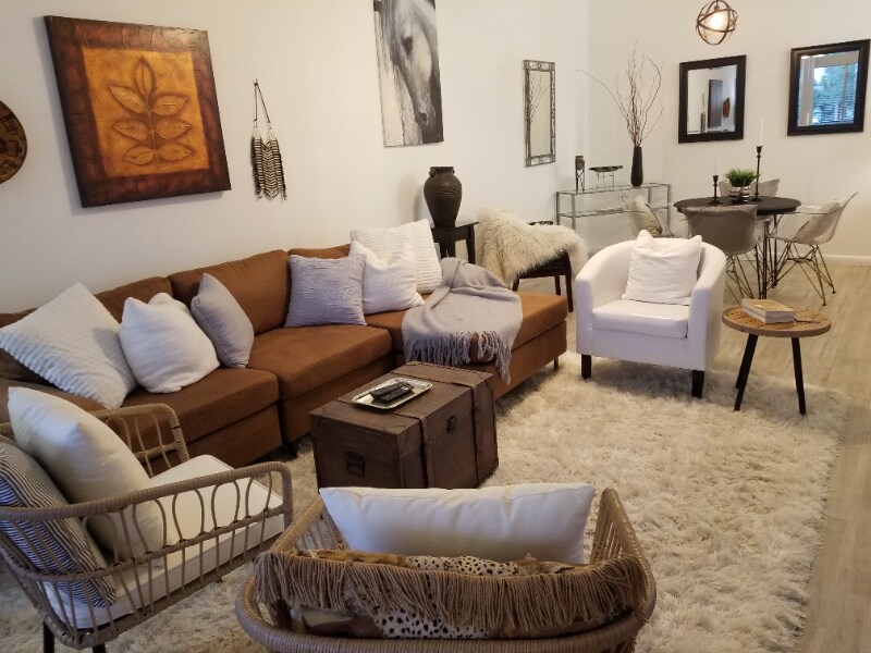 Foto principal - 6327 Chasewood Dr