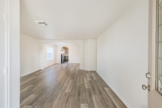 Foto del edificio - 2030 Vander Wilt Ln