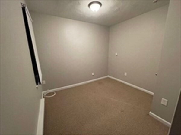 Building Photo - 32 Cottage St