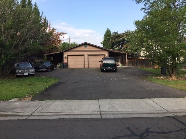 Primary Photo - 255-259 N 10th St