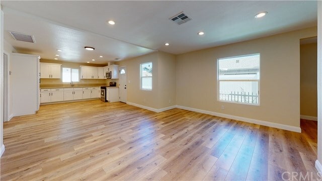 Building Photo - 515 N Dalton Ave