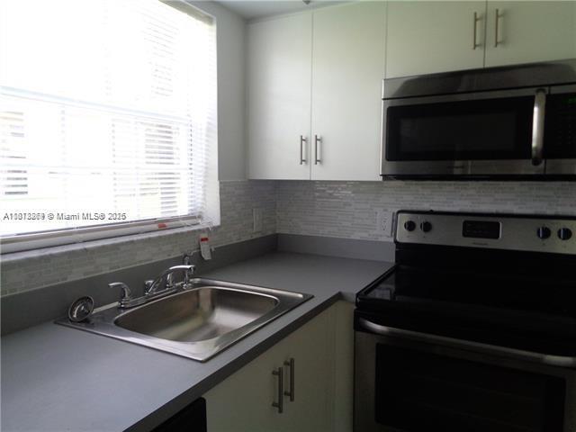 Foto del edificio - 800 Cypress Park Way