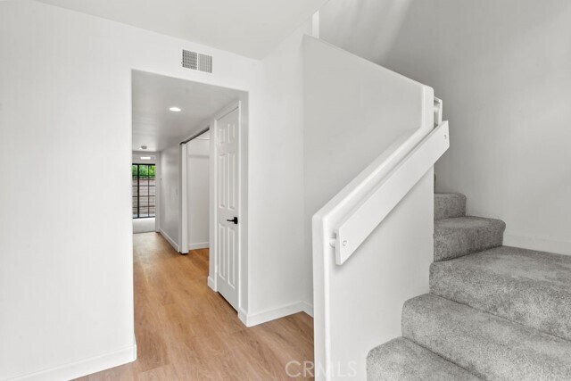 Building Photo - 310 W Avenida Palizada