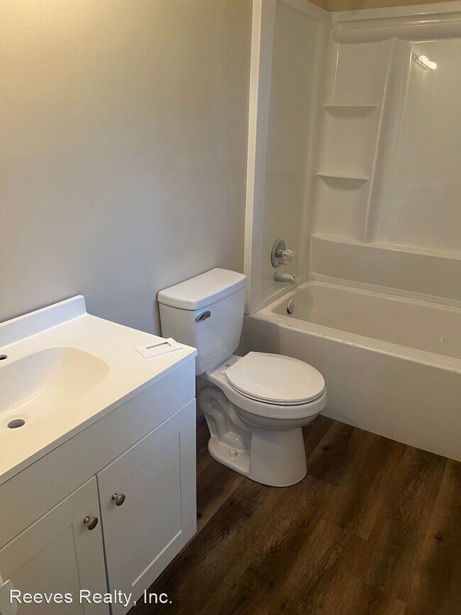 Building Photo - 3 br, 2 bath House - 5063 Camelot Dr