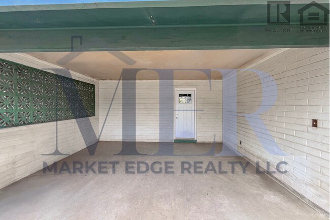 Foto del edificio - 3Bed/2Bath Apartment at 48th St/Thomas! Move-In Ready on 05/14/2026!--FENCED-IN YARD! NO HOA!