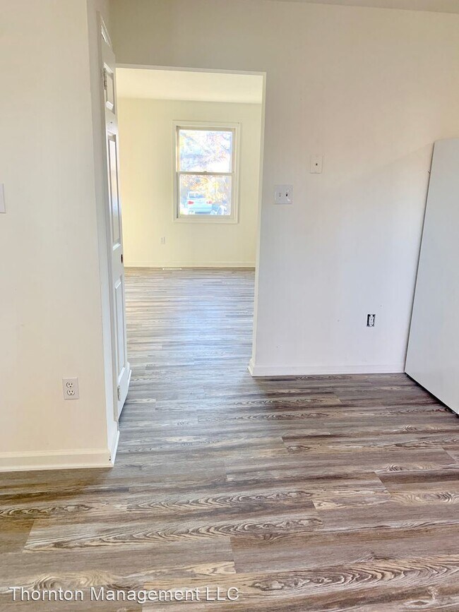 Building Photo - 2 br, 3 bath House - 5137 Redbud Rd