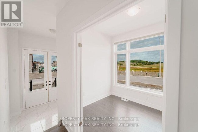 Building Photo - 635 Pollock Grv