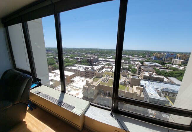 Foto del edificio - 5445 N Sheridan Rd