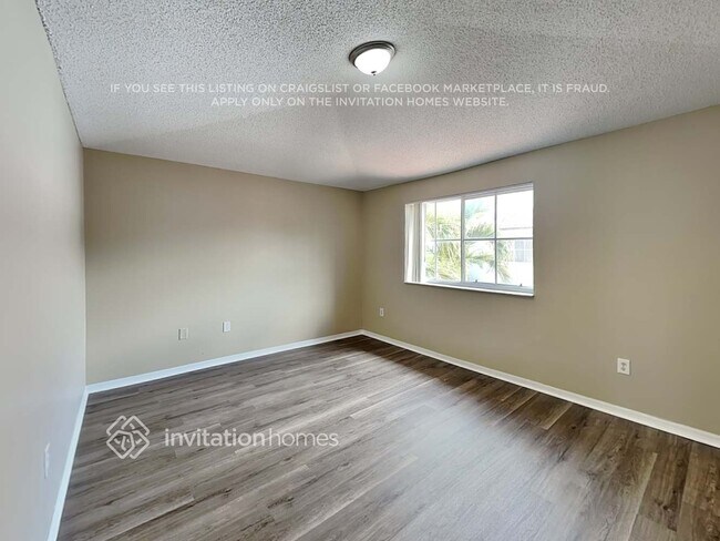 Foto del edificio - 8721 SW 159th Pl