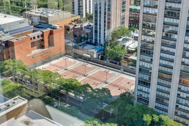 Foto del edificio - Nice 1 bedroom Condo in Gold Coast/Old Town