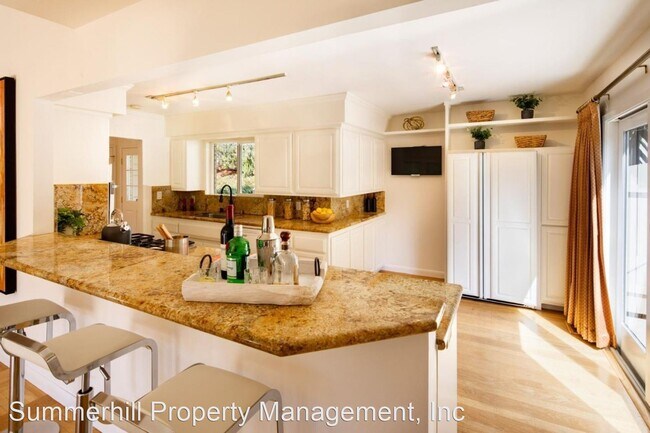 Foto del edificio - 4 br, 3 bath House - 12119 Foothill Lane