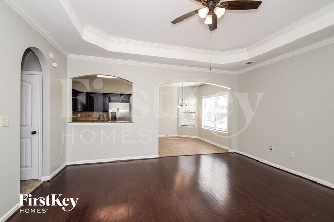 Building Photo - 5573 Timber Leaf Trail