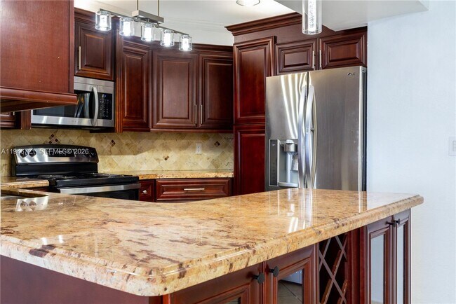 Building Photo - 3725 S Ocean Dr