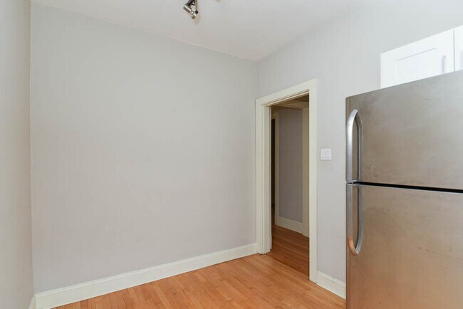 Foto del edificio - 2328.5 N Rockwell St
