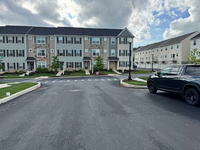Building Photo - 2463 Artesian Way