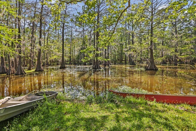 Building Photo - 218 Waterfall Dr